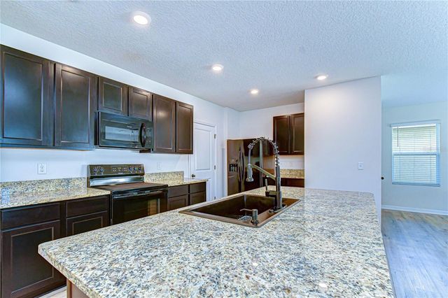 11019 LELAND GROVES DR, Riverview, FL 33579