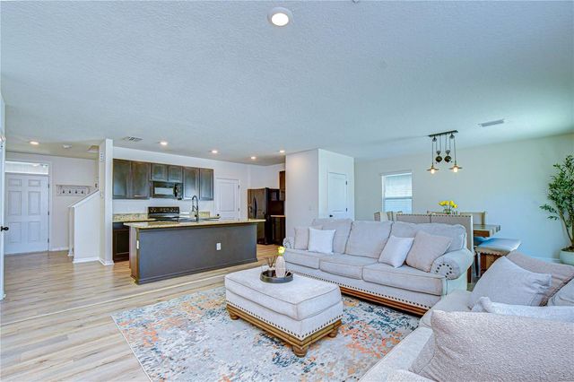 11019 LELAND GROVES DR, Riverview, FL 33579