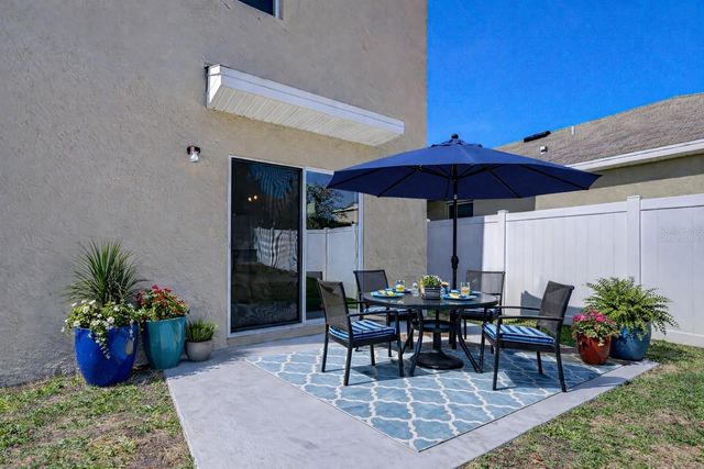 11019 LELAND GROVES DR, Riverview, FL 33579