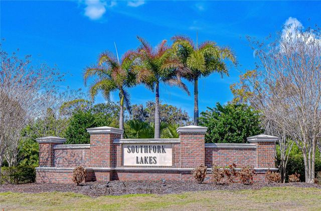 11019 LELAND GROVES DR, Riverview, FL 33579