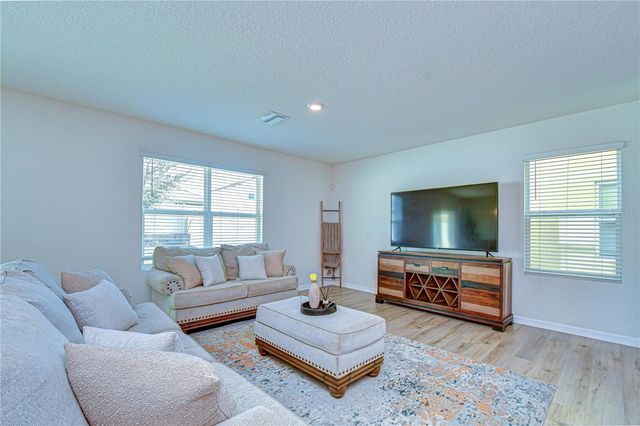 11019 LELAND GROVES DR, Riverview, FL 33579