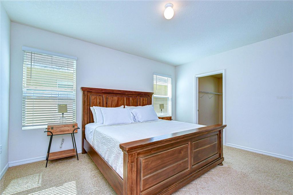 Image 22 of property listing at 11019 LELAND GROVES DR, Riverview, FL 33579