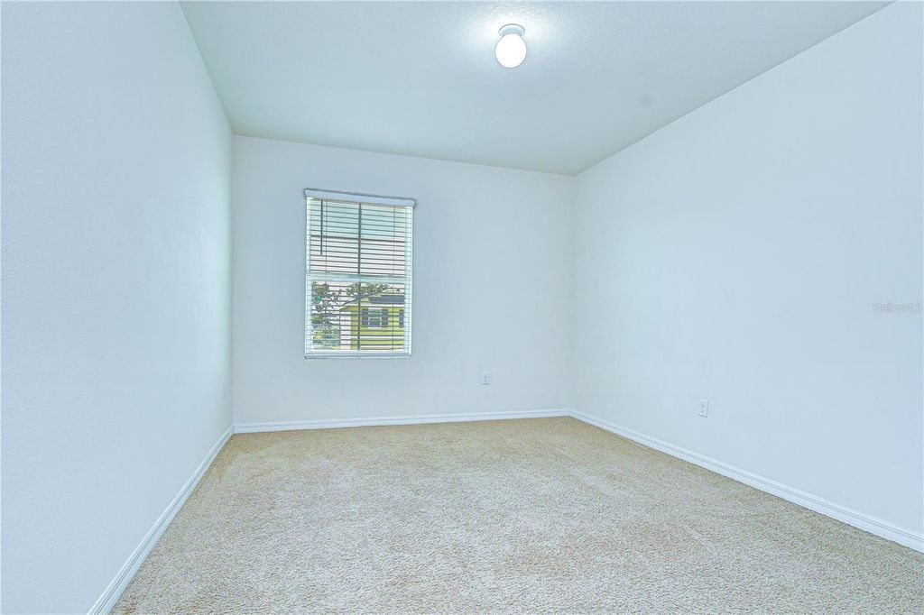 Image 34 of property listing at 11019 LELAND GROVES DR, Riverview, FL 33579