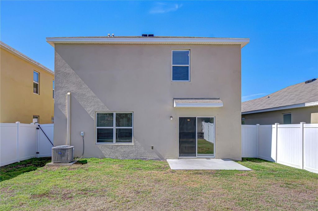 Image 48 of property listing at 11019 LELAND GROVES DR, Riverview, FL 33579