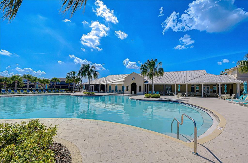 Image 64 of property listing at 11019 LELAND GROVES DR, Riverview, FL 33579