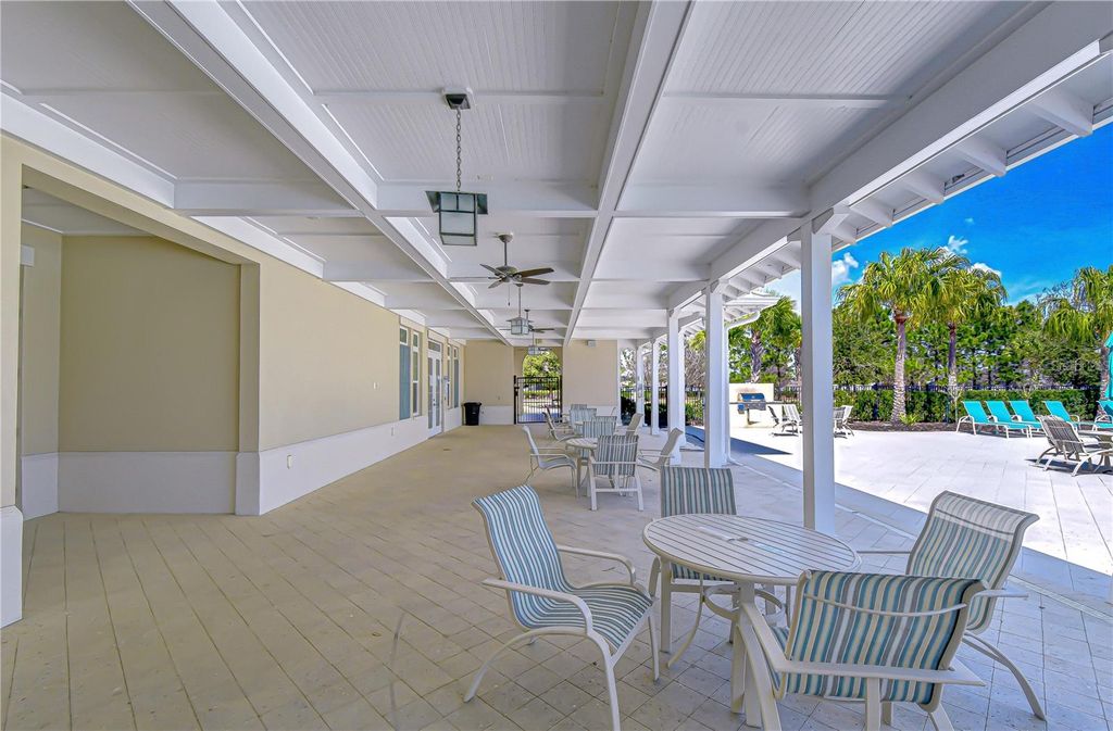 Image 66 of property listing at 11019 LELAND GROVES DR, Riverview, FL 33579