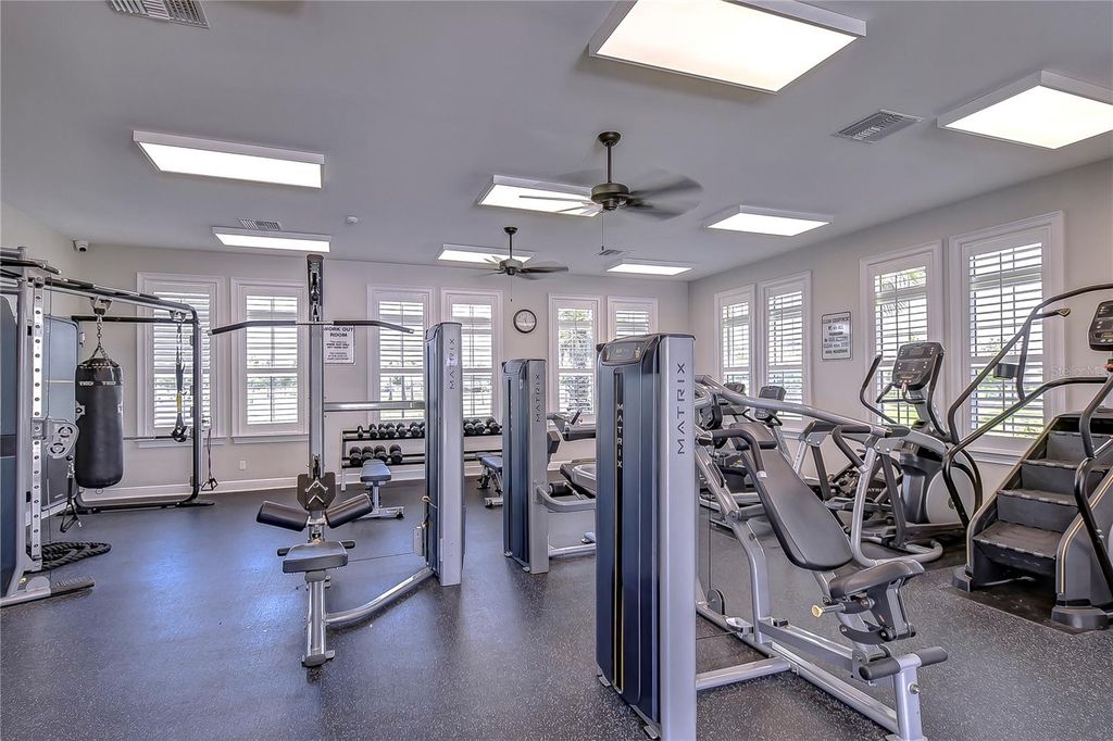 Image 76 of property listing at 11019 LELAND GROVES DR, Riverview, FL 33579