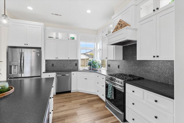 3811 Coal Mine Road, Medford, OR 97504