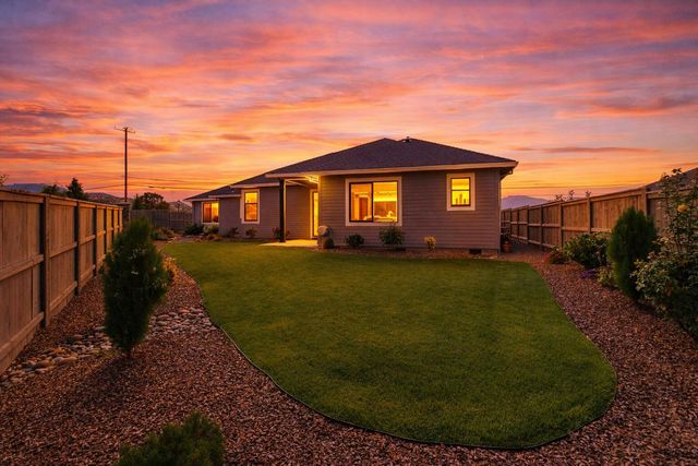 3811 Coal Mine Road, Medford, OR 97504