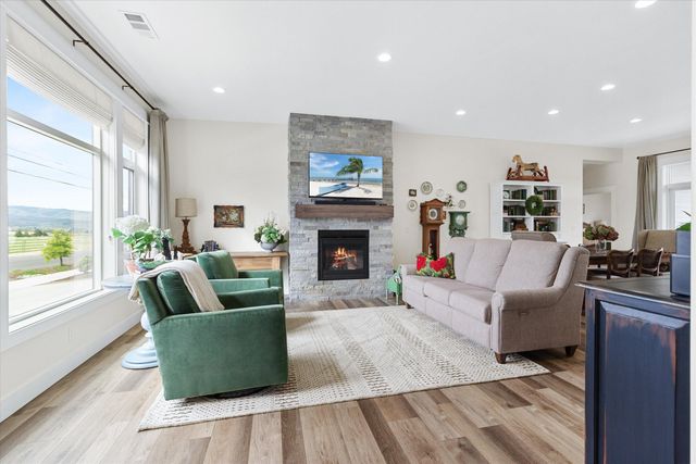 3811 Coal Mine Road, Medford, OR 97504