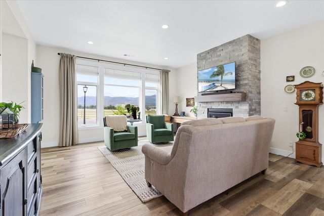 3811 Coal Mine Road, Medford, OR 97504