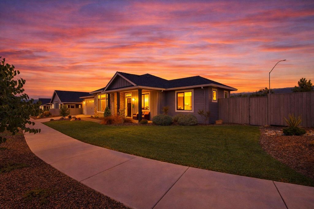 3811 Coal Mine Road, Medford, OR 97504