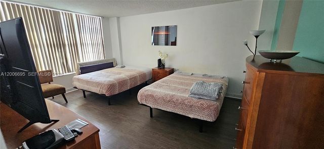 3800 S Ocean Dr 322, Hollywood, FL 33019