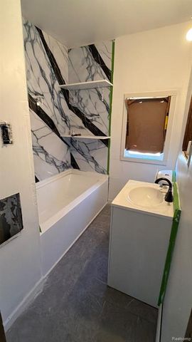 14474 Mapleridge Street, Detroit, MI 48205