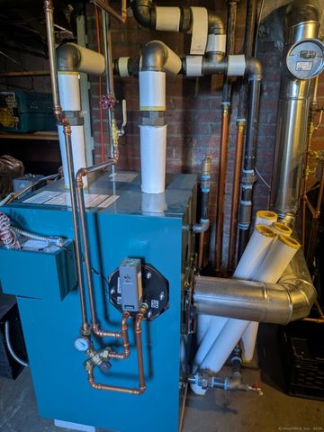 3 George Avenue, Groton, CT 06340