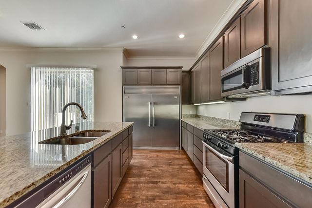 4111 Rawlins Street 404, Dallas, TX 75219