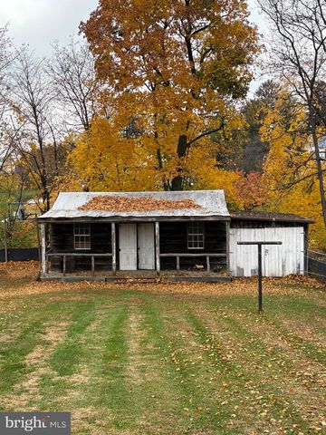 19 DIANA DR, New Oxford, PA 17350