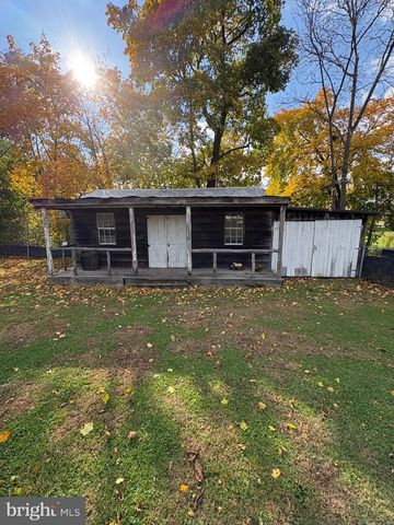 19 DIANA DR, New Oxford, PA 17350