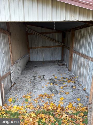 19 DIANA DR, New Oxford, PA 17350