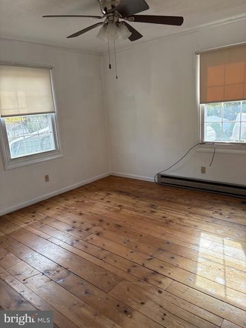 19 DIANA DR, New Oxford, PA 17350