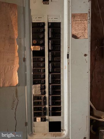 19 DIANA DR, New Oxford, PA 17350