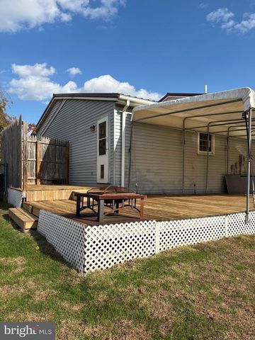 19 DIANA DR, New Oxford, PA 17350