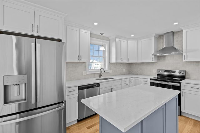 253 Central Street, Lincoln, RI 02865