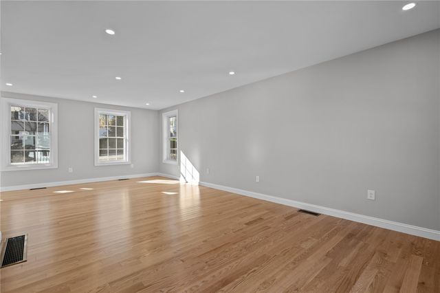 253 Central Street, Lincoln, RI 02865