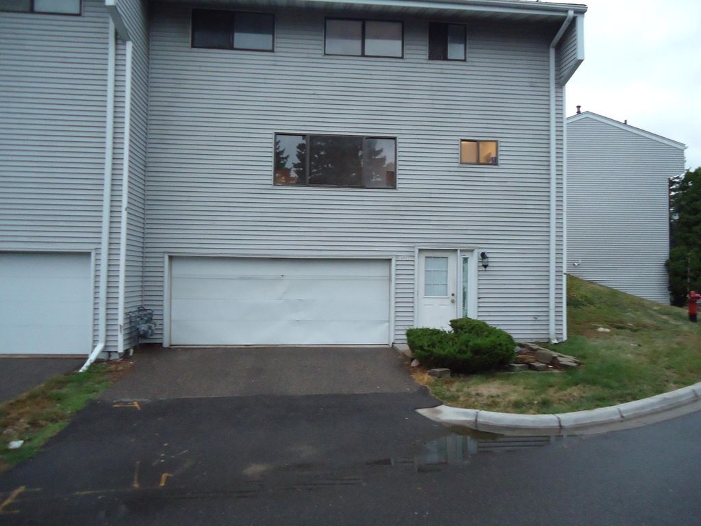 6605 Camden Drive, Brooklyn Center, MN 55430