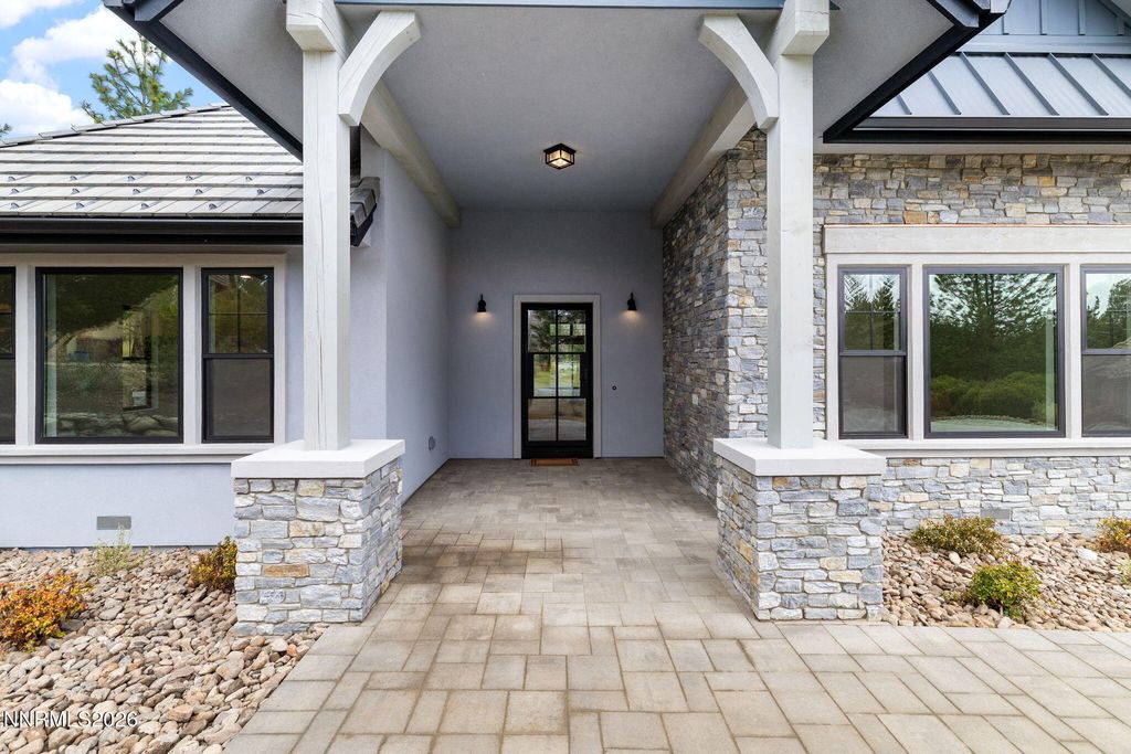 Image 6 of property listing at 5765 Florimont Court, Reno, NV 89511