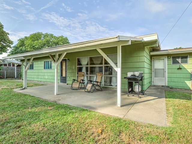 825 N Vancouver Avenue, Tulsa, OK 74127