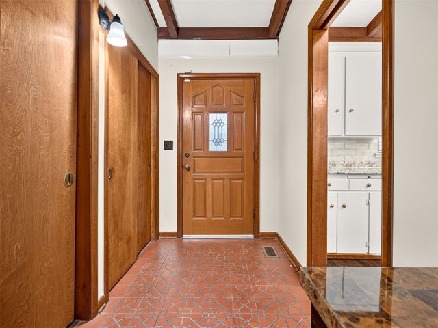825 N Vancouver Avenue, Tulsa, OK 74127