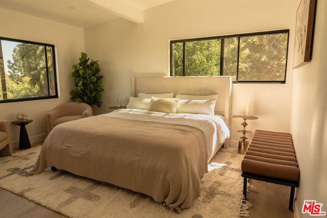 7802 Torreyson Drive, Los Angeles, CA 90046