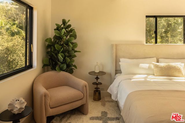 7802 Torreyson Drive, Los Angeles, CA 90046