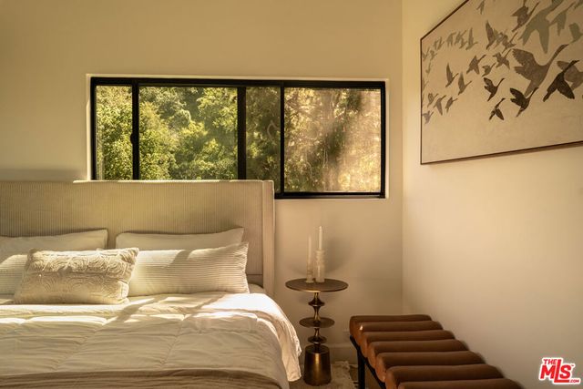 7802 Torreyson Drive, Los Angeles, CA 90046