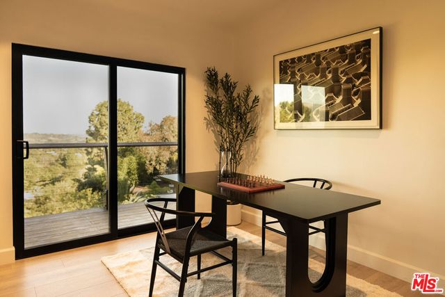 7802 Torreyson Drive, Los Angeles, CA 90046