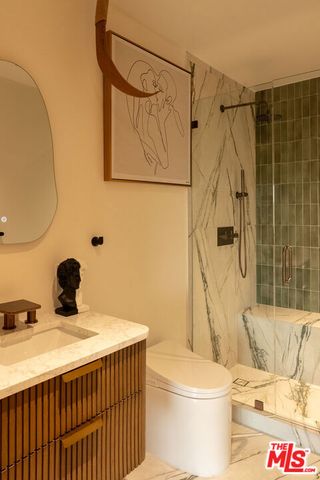 7802 Torreyson Drive, Los Angeles, CA 90046