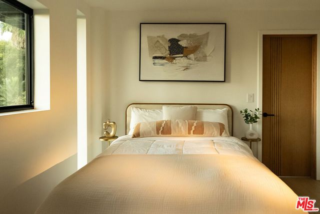 7802 Torreyson Drive, Los Angeles, CA 90046