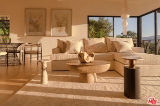 7802 Torreyson Drive, Los Angeles, CA 90046