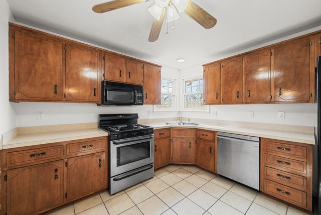 423 Warren Cir, Clarksville, TN 37040