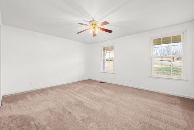 423 Warren Cir, Clarksville, TN 37040