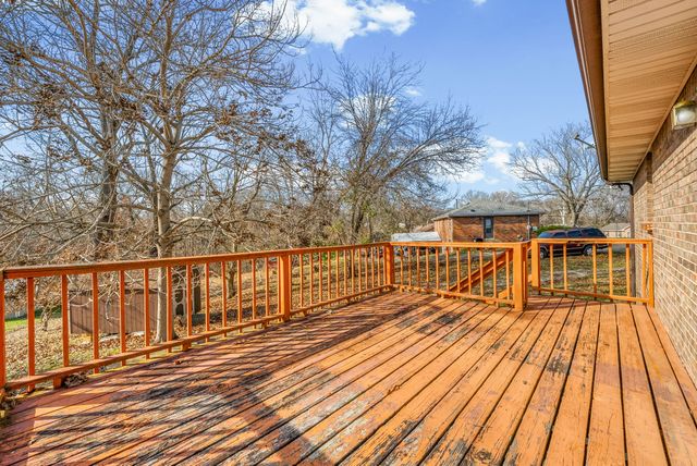 423 Warren Cir, Clarksville, TN 37040