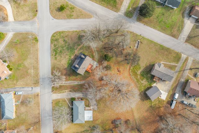 423 Warren Cir, Clarksville, TN 37040