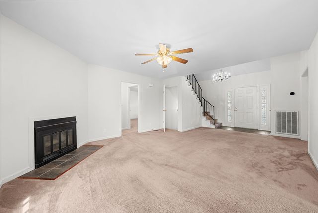 423 Warren Cir, Clarksville, TN 37040