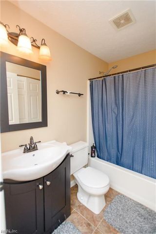 63 Lucinda CT, Hampton, VA 23666