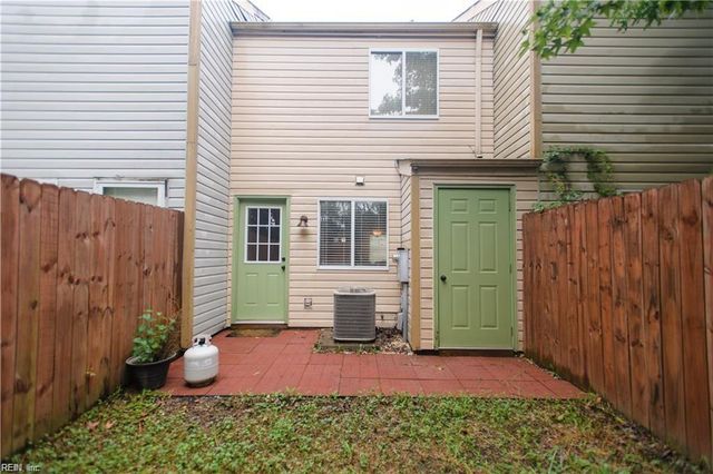 63 Lucinda CT, Hampton, VA 23666