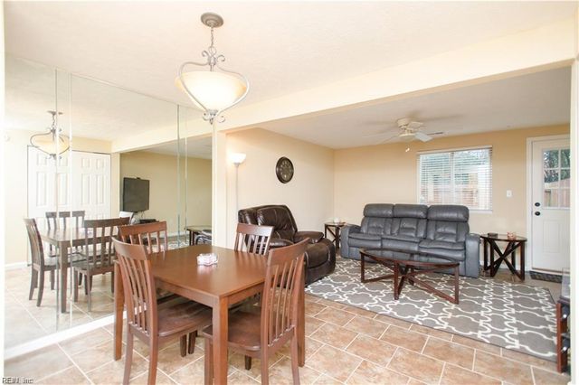 63 Lucinda CT, Hampton, VA 23666