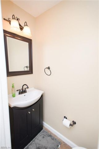 63 Lucinda CT, Hampton, VA 23666