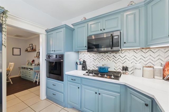 2214 Cedar Pointe Circle, Edmond, OK 73003