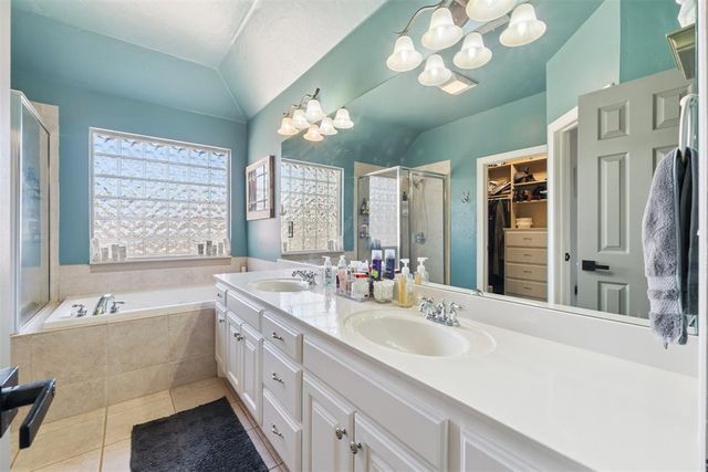 2214 Cedar Pointe Circle, Edmond, OK 73003
